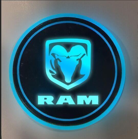 Heißer Sale 🎁50% RABATT 🎁7-farbige LED-Auto-Logo-Becherhalter mit Beleuchtung (1 Paar)