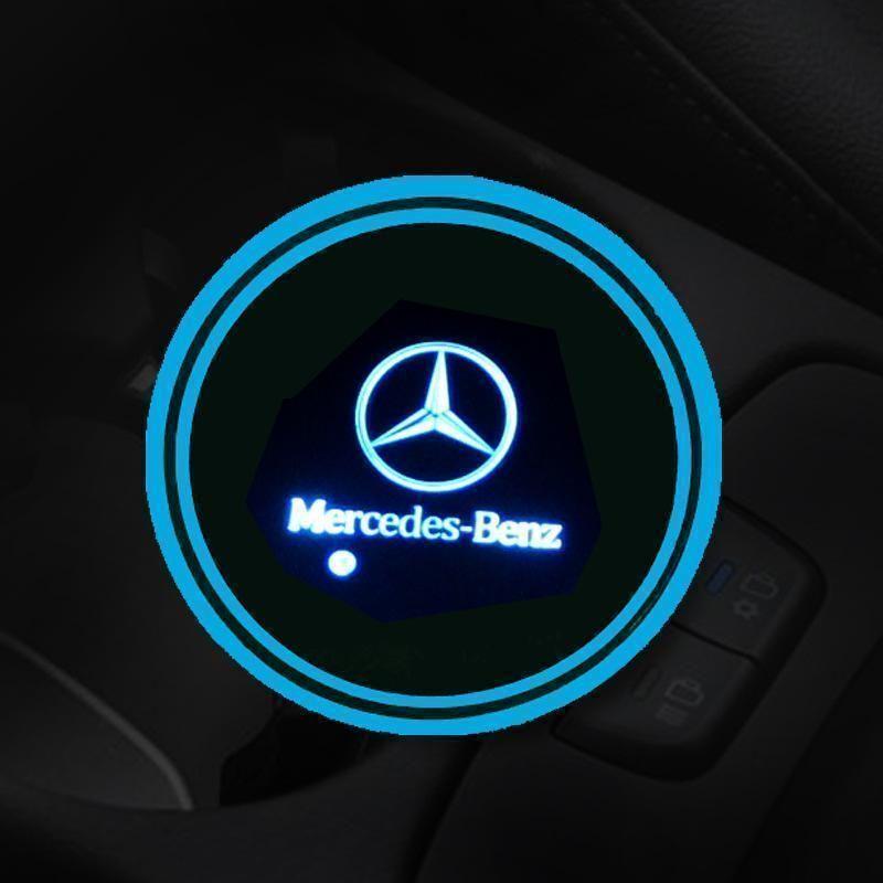 Heißer Sale 🎁50% RABATT 🎁7-farbige LED-Auto-Logo-Becherhalter mit Beleuchtung (1 Paar)