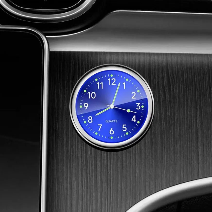 Hochwertige Quarzuhr fürs Auto