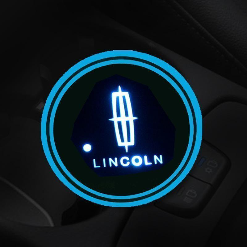 Heißer Sale 🎁50% RABATT 🎁7-farbige LED-Auto-Logo-Becherhalter mit Beleuchtung (1 Paar)