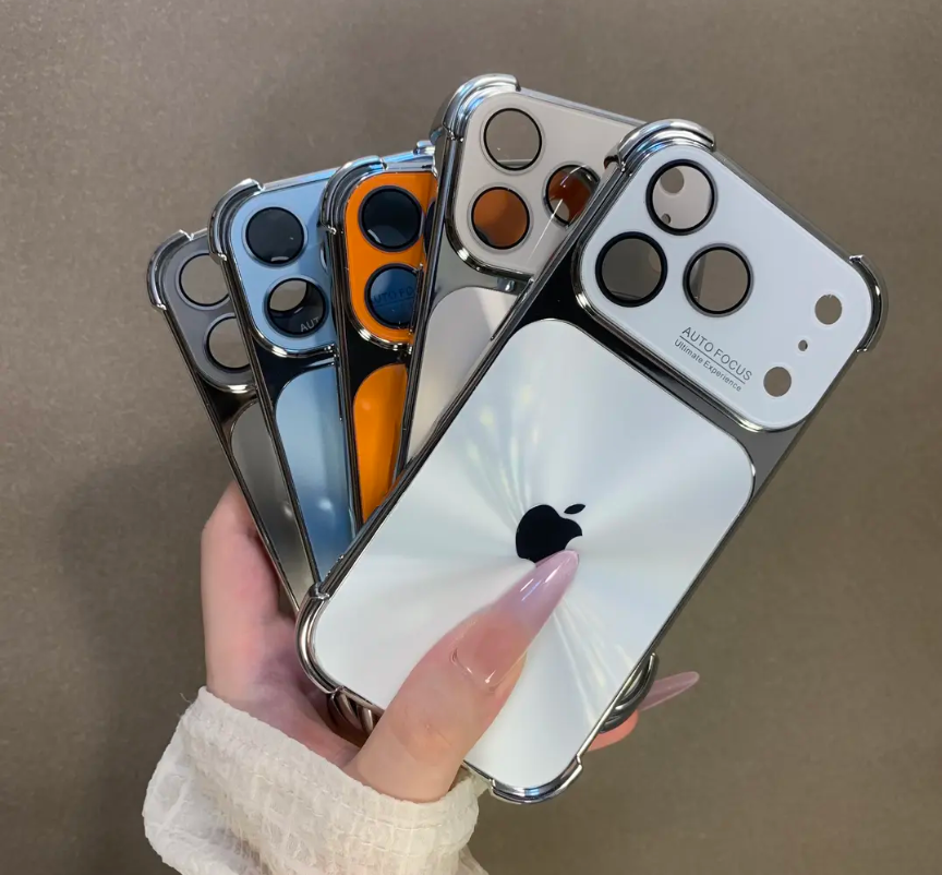 Stoßfeste Handyhülle in voller Größe mit KI-Taste und CD-Muster für die iPhone-Serie