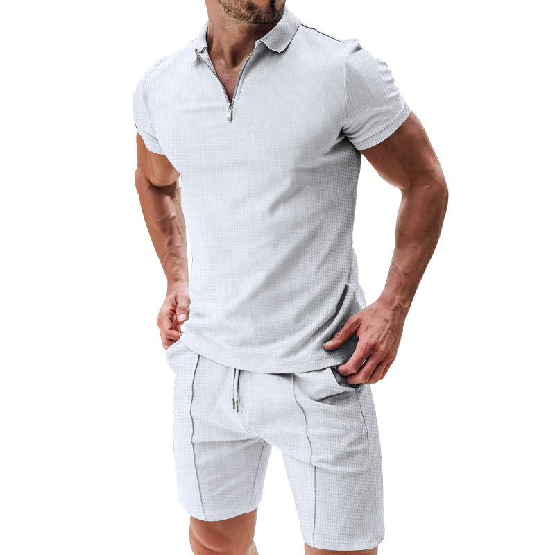 Sommerliches Freizeit-Set mit Zip-Neck-Shirt und Shorts